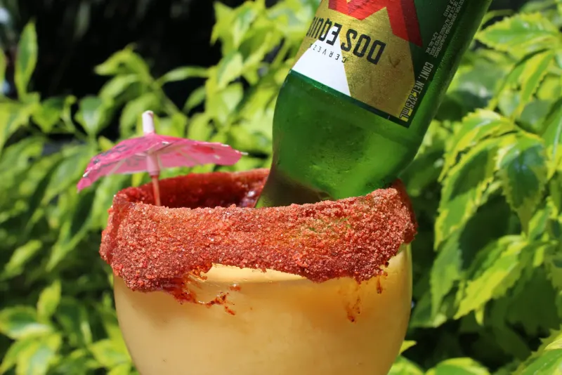 Michelada tropical